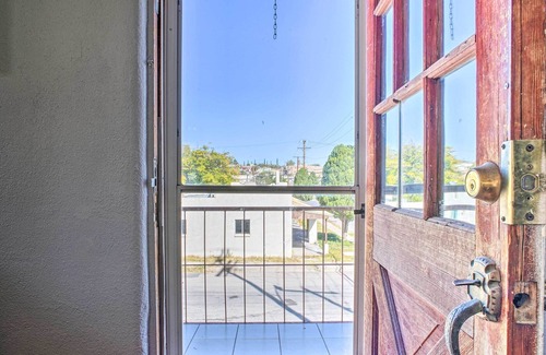 Truth or Consequences Apartment | 'Casa Azul' - Walk to Hot Springs & Downtown!