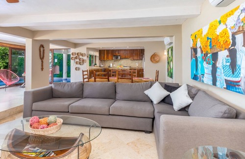 South Shore Hotel Area House | Casa Bahia Linda by Kivoya