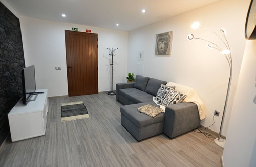 Canical Apartment | Casa Baleia Cachalote (Sperm Whale House)
