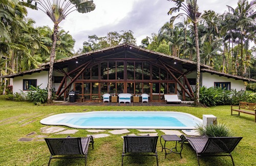 Frade Condo | CASA BAMBU ANGRA