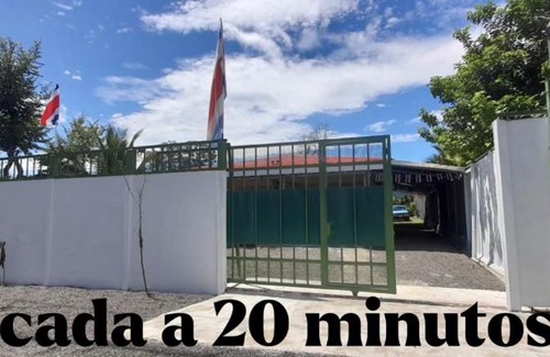 La Fortuna House | Casa Bandera 54