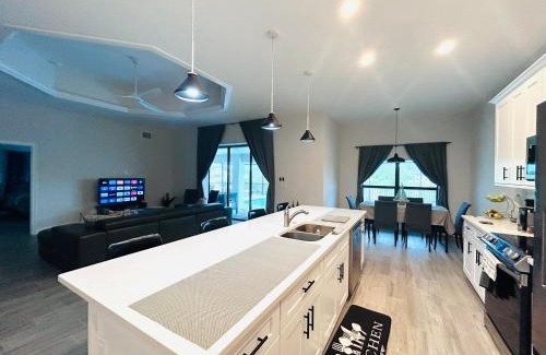 Mariner House | Casa Barcelona Cape Coral