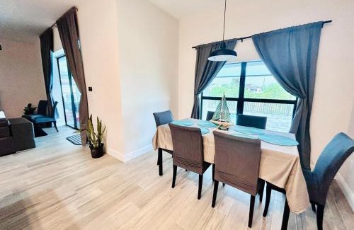 Mariner House | Casa Barcelona Cape Coral