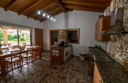 Monforte de Lemos House | Casa Barxelo con piscina en Monforte de Lemos