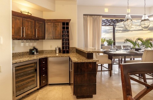San Jose del Cabo Villa | Casa Bella 5bdrm Unobstructed Ocean/beach views at a Discounted rate!