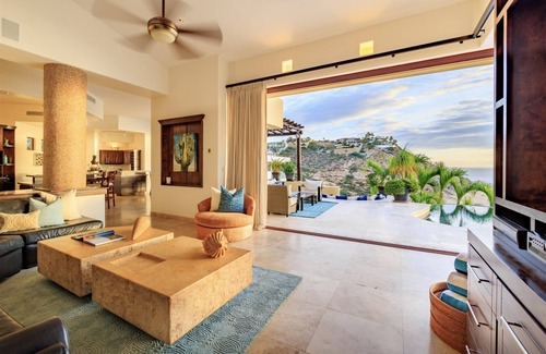 San Jose del Cabo Villa | Casa Bella 5bdrm Unobstructed Ocean/beach views at a Discounted rate!