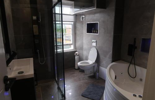 Sherborne Apartment | Casa Bella In Sherborne's Historic Quarterlocal