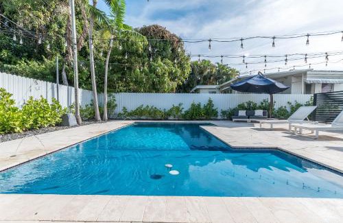 Coral Way House | Casa Belle 3br W Pool & Bbq 10 Mins To Beach