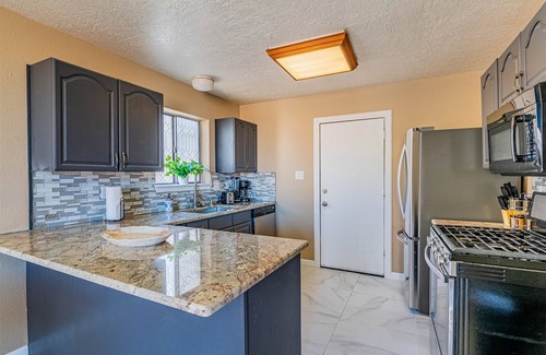Paradise Hills Civic House | Casa Blanca- 3 bed 2 bath | 3 Bed, 2 Bath