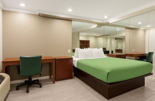 Corona Hotel | Casa Blanca Hotel Corona By Dream Luxe