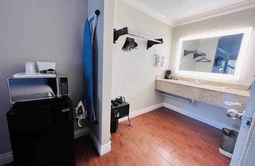 Orange Hotel | Casa Blanca Hotel & Suites Orange