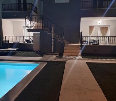 Kastel Sucurac Villa | Casa Blanca