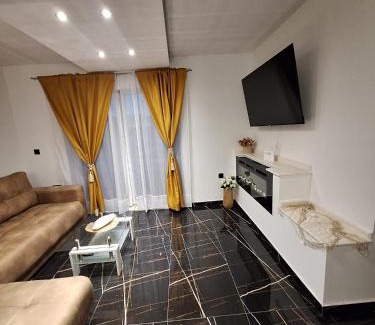 Kastel Sucurac Villa | Casa Blanca