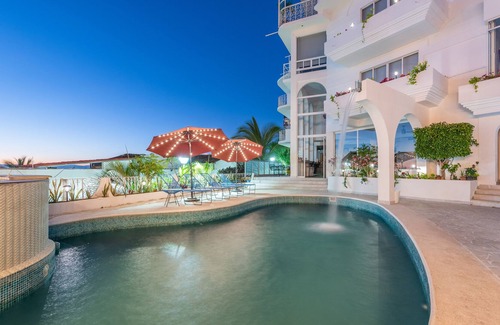 Cerro Hotel | Casa Blanca