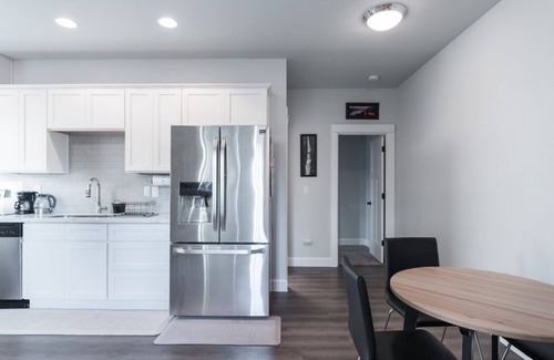 University Park Apartment | Casa Blanca: New 1 Bedroom Apartment in Quiet University Park Neighborhood
