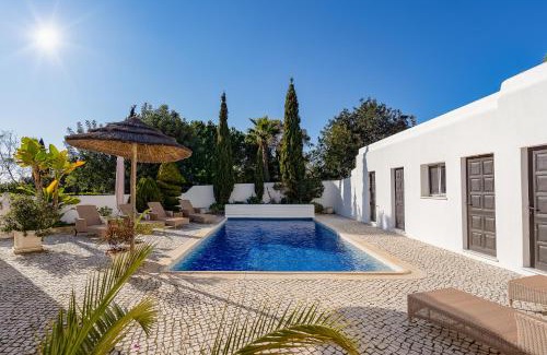 Mato Serrao Villa | Casa Blanca