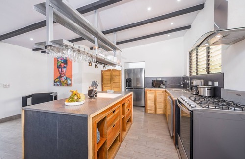 Tamarindo House | Casa Blanca Tamarindo