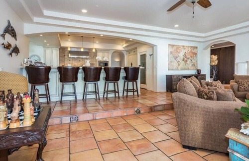 Carpinteria House | Casa Blanca