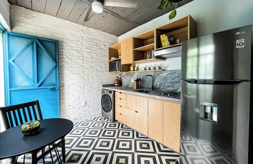 Americana House | Casa Blanco by Barrio Mexico