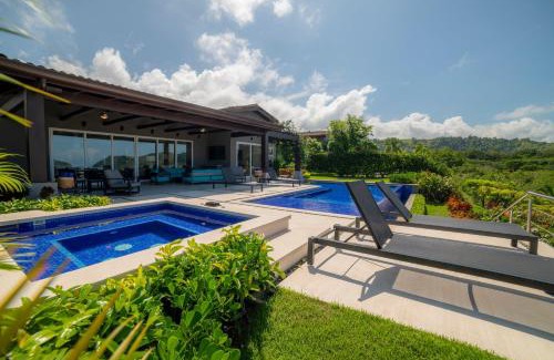Herradura Villa | Casa Blue Sail 6 bdrs ocean view in Los Suenos
