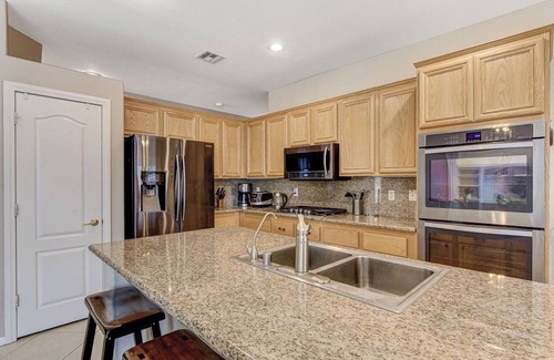 Green Valley House | Casa Bohemian 4 Bedroom Home
