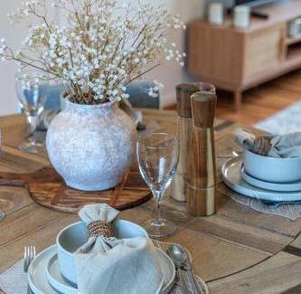 Everard Park Apartment | Casa Boho - 2BR Central WiFi