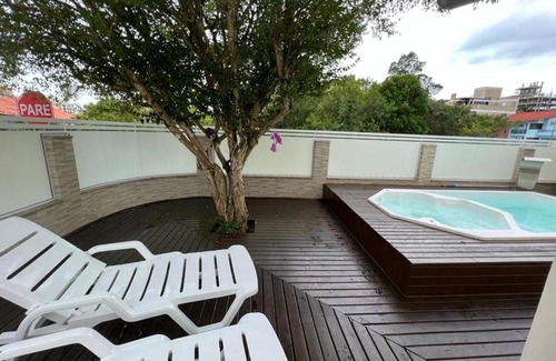 Ze Amandio House | Casa Bombas