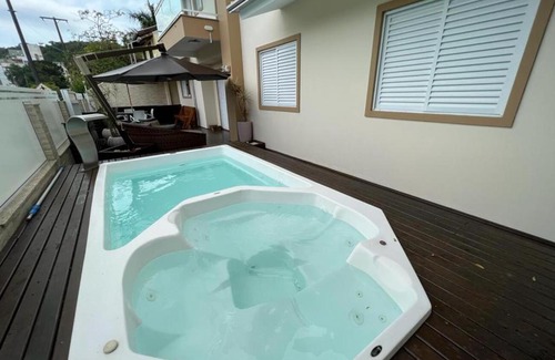 Ze Amandio House | Casa Bombas