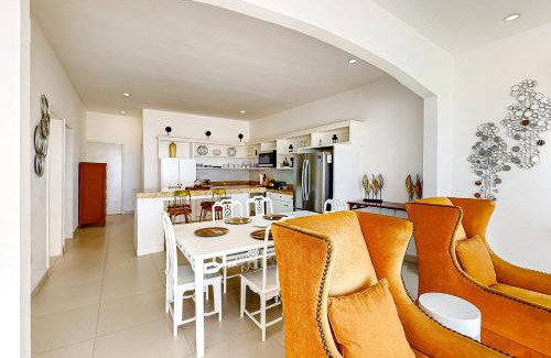 La Paloma House | Casa Borgoña 40 - Playa Arcangel