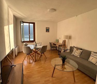 Bissone Apartment | Casa Borromini - Parking - Vista Lago di Lugano