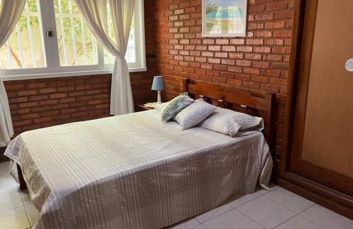Rio das Ostras House | Casa Bosque da Praia 5 quartos, bilhar e ar split.