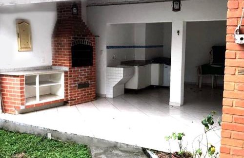 Rio das Ostras House | Casa Bosque da Praia 5 quartos, bilhar e ar split.