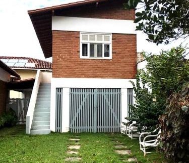 Rio das Ostras House | Casa Bosque da Praia 5 quartos, bilhar e ar split.