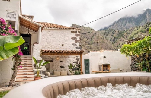 Hermigua House | Casa Bouganville