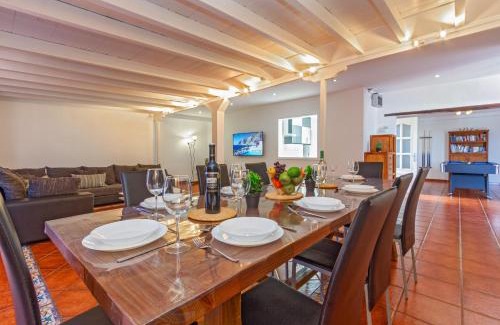 Tias House | Casa Buena