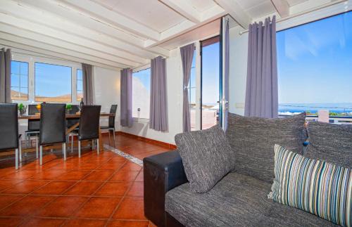 Tias House | Casa Buena