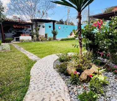 San Lorenzo Cacaotepec House | Casa Buganbilia