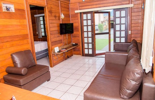 Morada da Praia House | Casa c Piscina e Churrasq na Praia da Boraceia SP
