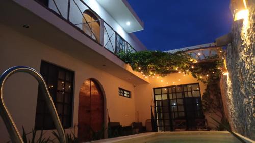 Chicxulub Puerto House | Casa Calandria