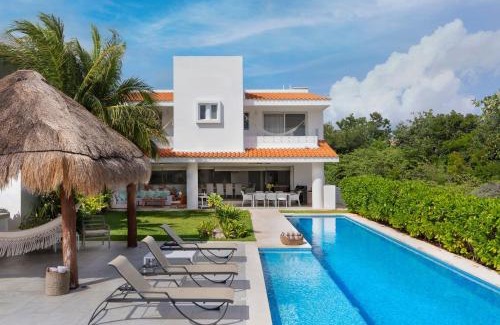 Xpu-Ha Villa | Casa Caleta ❂ Marina Private Dock
