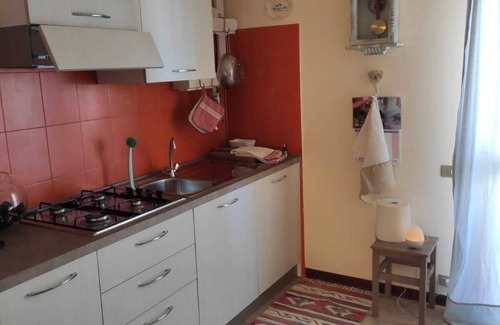 Ex Campo d'Aviazione Apartment | "Casa Camilla" newly renovated apartment is 15 'walk from the sea