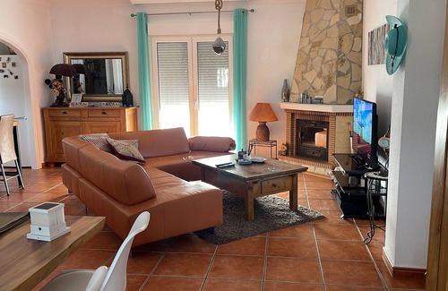 Vinuela Villa | Casa Casira & studio - 8 persons, Costa Del Sol.