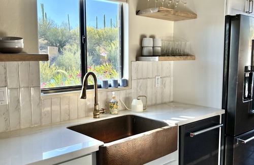 Catalina Foothills Estates House | Casa Catalina - Tropical Desert Paradise