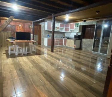 Praia Grande House | Casa Celeiro