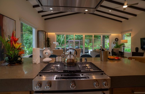 Jaco Villa | - Casa Cenizaro Six Bedroom Private Pool Family