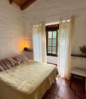 Las Rosas House | Casa cercana a plaza de Villa de las Rosas con patio y asador