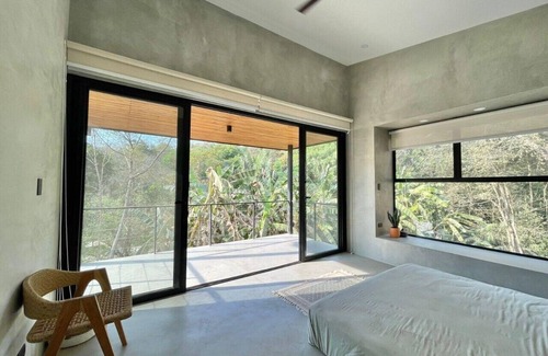 Playa Hermosa Cobano Villa | Casa Chinola, only a 5 minute walk to the beach