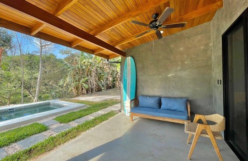 Playa Hermosa Cobano Villa | Casa Chinola, only a 5 minute walk to the beach