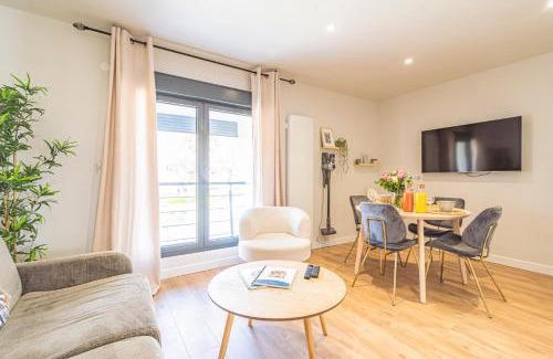 Bailly-Romainvilliers Apartment | CASA CHAMALLOW