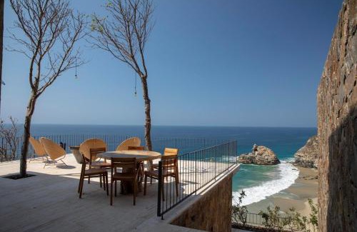 Santa Maria Tonameca Villa | Casa Chicatana Incredible Beach Front Villa